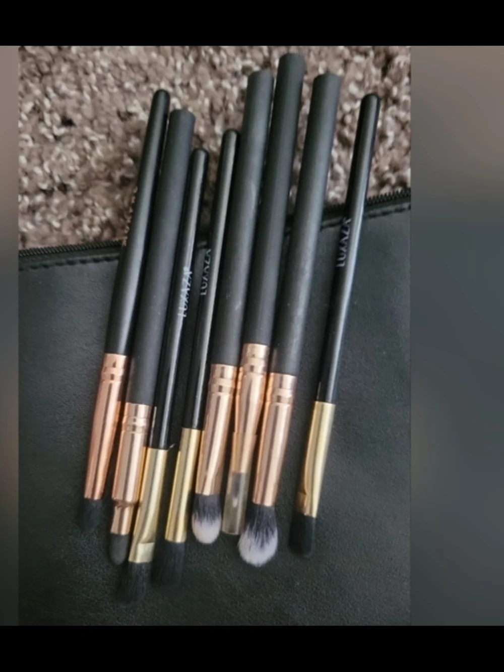 Bundled Makeup Brush Sets with Cosmetic Pouches